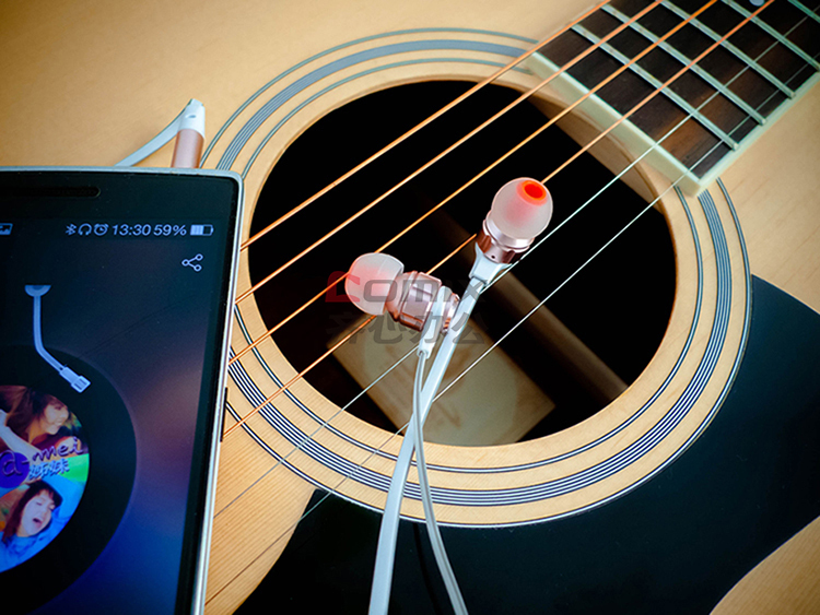 jbl t180a 带麦可通话 立体声入耳式运动耳机 (单位:个) 黑色